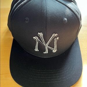 Bones yankees hat